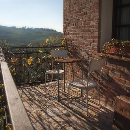 Il Poggio B&B San Damiano al Colle Esterno foto